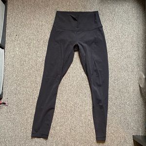 Lululemon wunder under